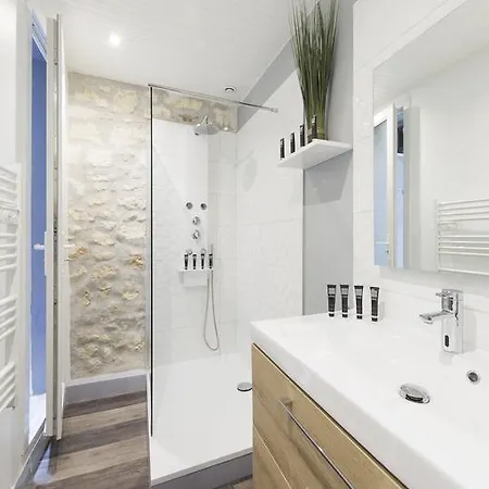 Apartment Du Guesclin Comedie